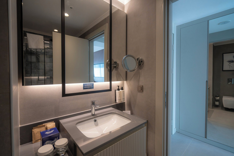 Bathroom 4, voco ANTALYA - KONYAALTI by IHG, Antalya