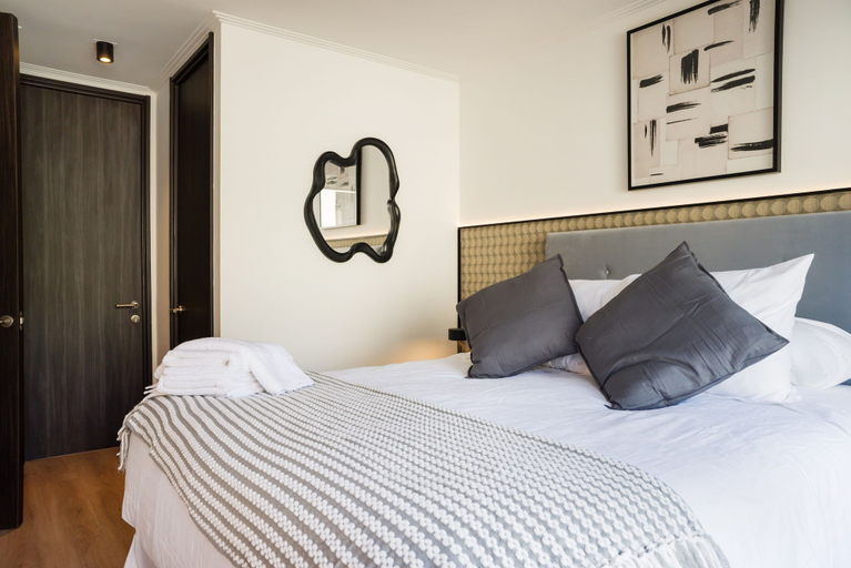 Room 3, Parkside Oasis Chic 2BR Retreat Pool, Cordillera