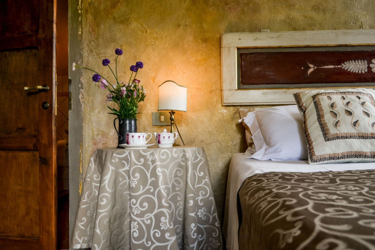 Bedroom 3, Villa Porcigliano Olive Grove, Florence