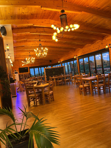 Food & Drinks 4, Restorant Hotel Xheni, Durrësit