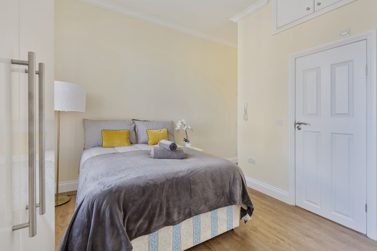 Room 5, Compact Studio Flat - Shepherds Bush Notting Hill, London