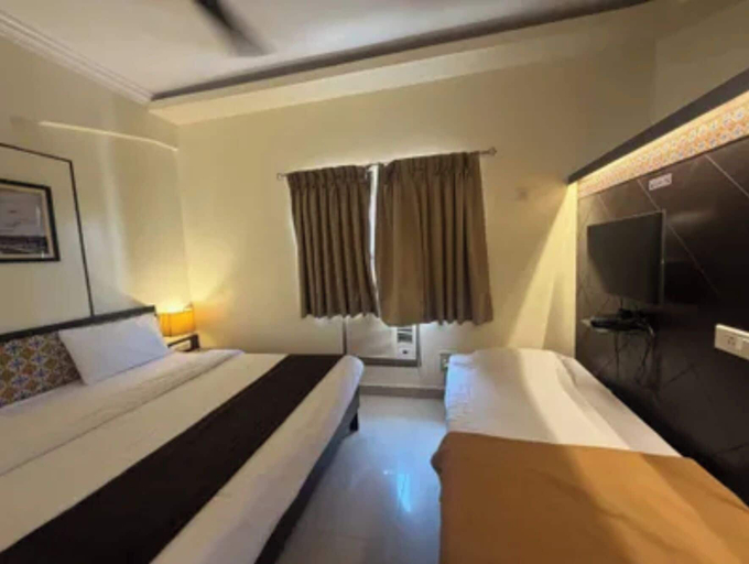 Room 3, Fabhotel Ria Residency, North Goa