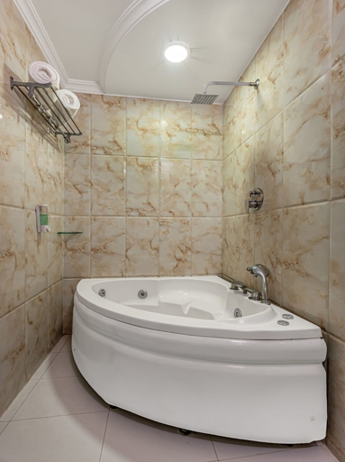 Bathroom 5, Clubhouse Nami Residency Riverfront, Ahmadabad
