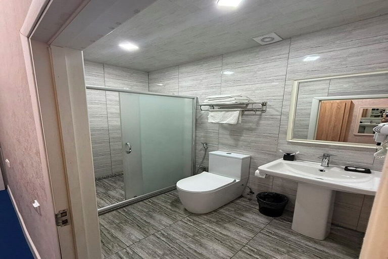 Bathroom 4, La Casa Boutique Nizami, Baku