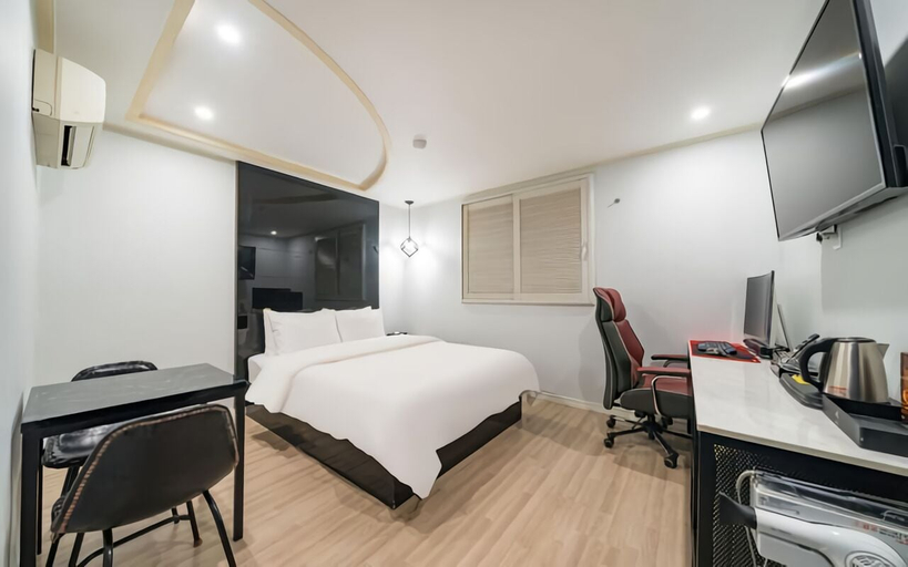 Room 4, Bulgwang CS Hotel, Eun-pyeong