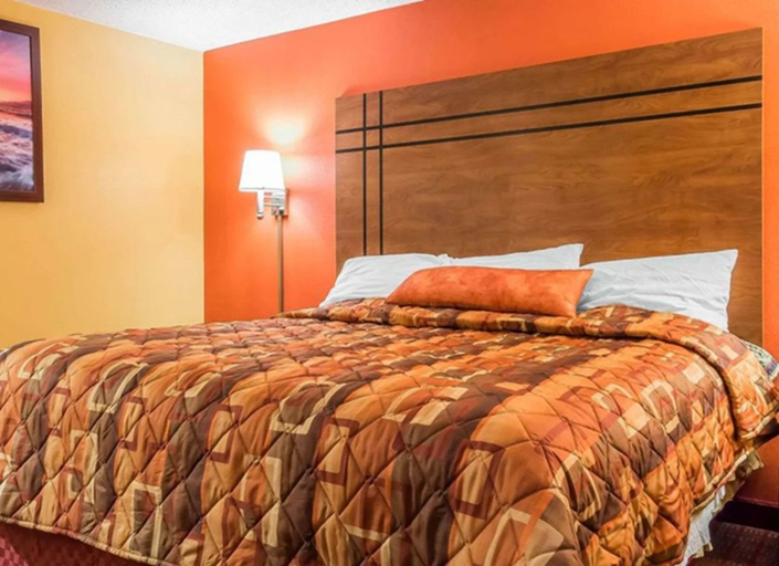 Bedroom 2, Relax Inn Vineland, Cumberland