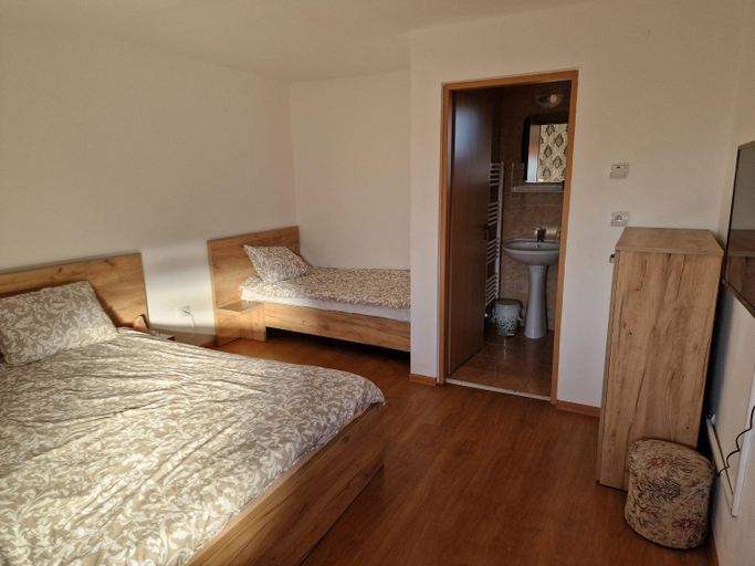 Bedroom 4, Casa Rodica Turda, Turda