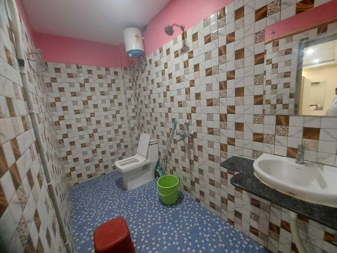 Bathroom 3, Hotel Sukadev Homes, Puri