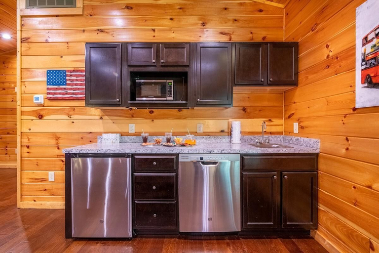 Private kitchen 4, Mayes Landing, Sevier