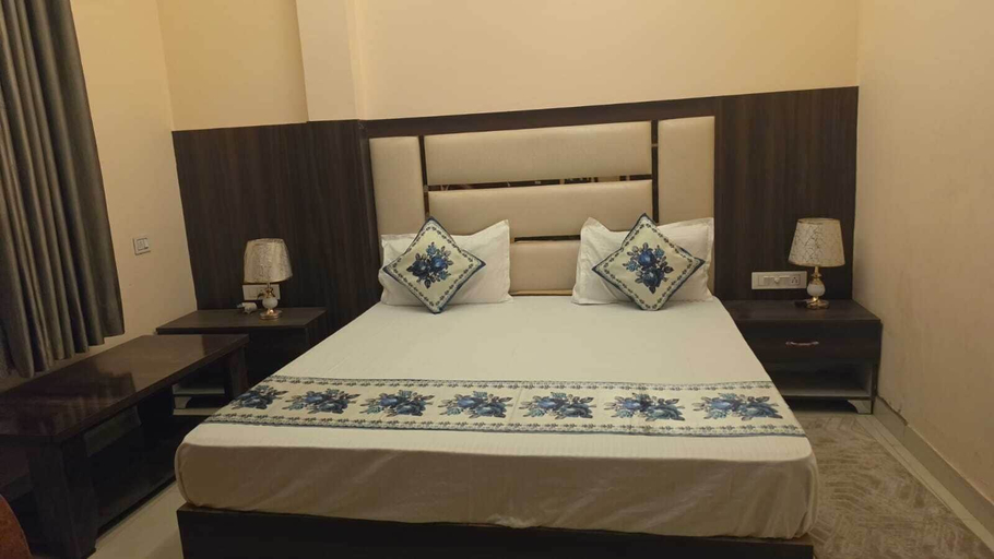 Room 4, Jhilmil Jungle Resort, Hardwar