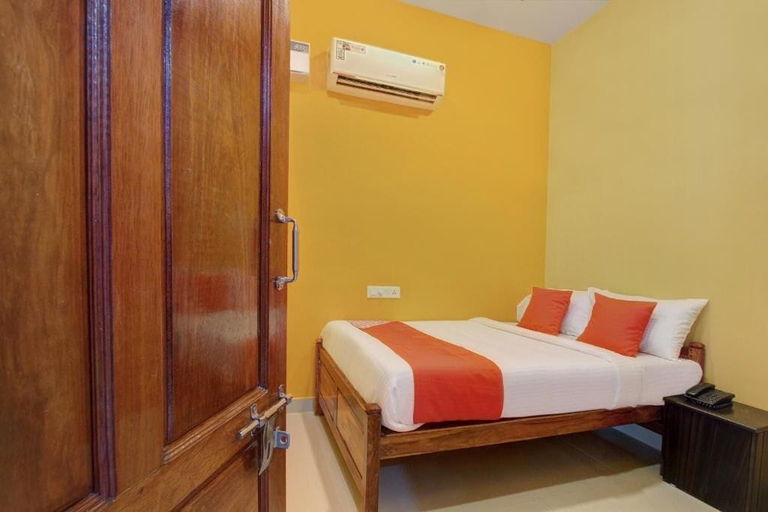 Room 2, VLS HOLIDAY HOME, Kanniyakumari