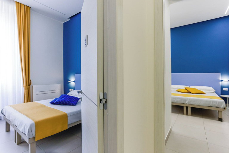 Bedroom 4, V10 Guest House - Vanvitelli 10, Napoli