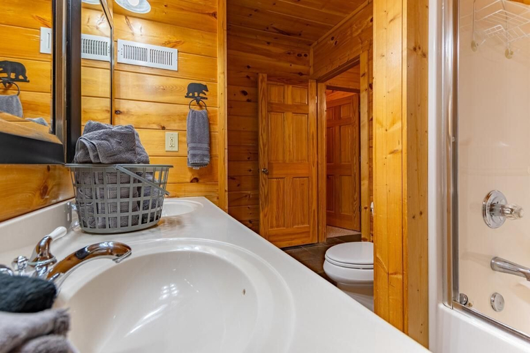 Bathroom 4, Sweet Bear Hideaway, Sevier