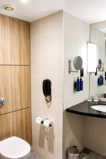 Bathroom 5, Radisson Blu Hotel Liverpool, Sefton