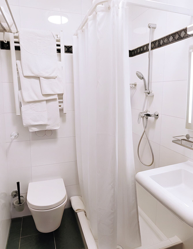 Bathroom 5, Hotel Atlanta, Darmstadt