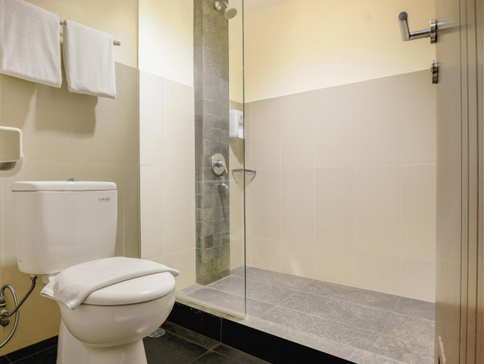 bathroom 6