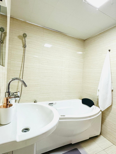 Bathroom 5, Mongolian homestay Ikh Mongol, Ulan Bator