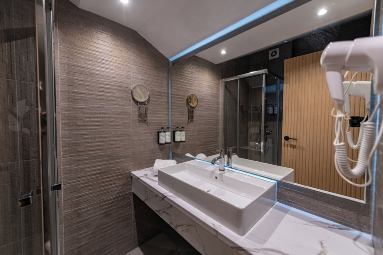 Bathroom 5, Rubens Hotels & SPA, Vila Nova de Gaia