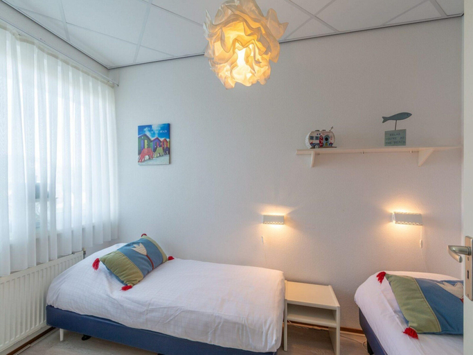 Bedroom 3, Strandslag 107 apartment by the beach, Den Helder