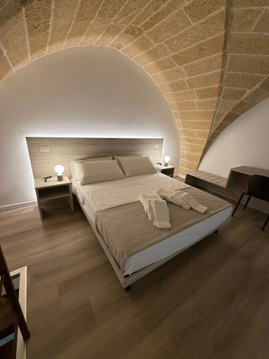 Room 3, Molo Mazzini, Lecce
