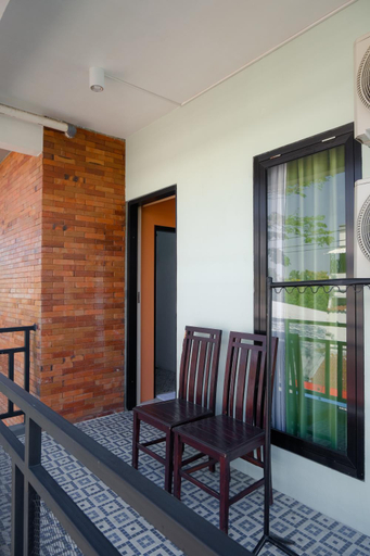 Others 4, GunYun House, Malang