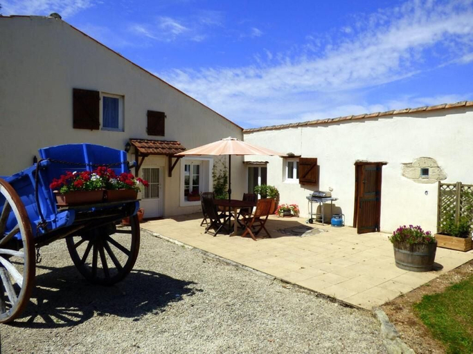 Exterior & Views 2, Le Manoir de La Foye, Charente-Maritime