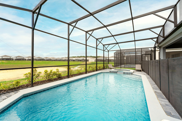 Pool 2, 4305-Lana, Polk