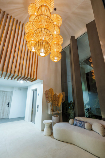 Lobby sitting area, Mono Luxe Villas, Santa Cruz