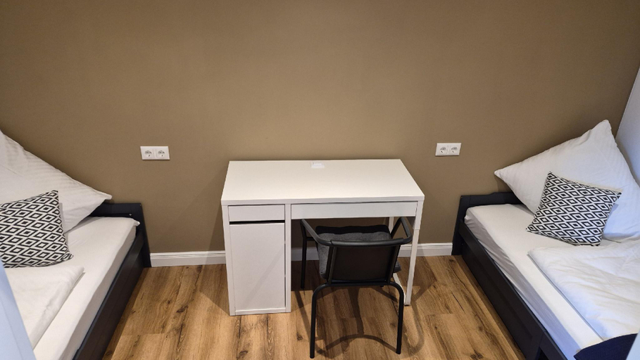 Bedroom 3, Hotel Friesischer Hof, Aurich