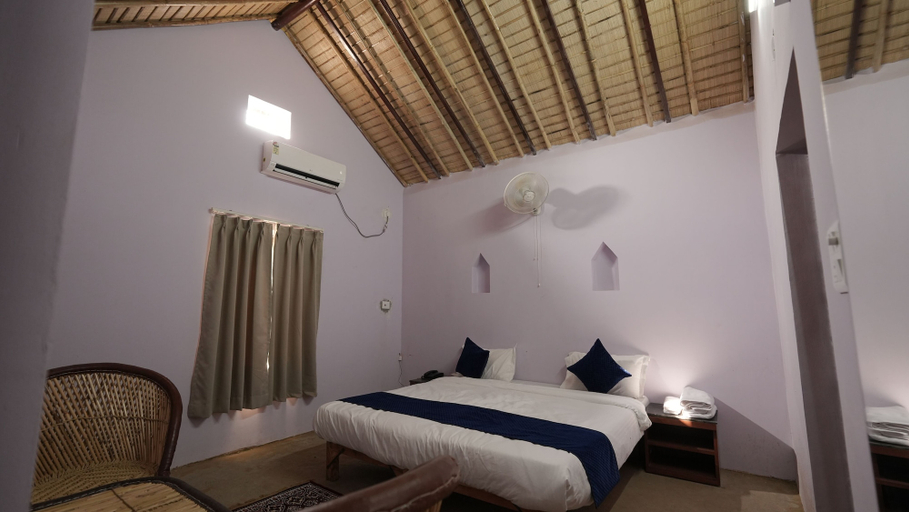 Room 2, Vrinda Tapovan Farmstay, Mathura