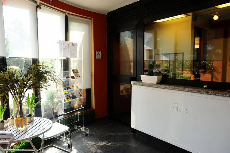 Public Area, Settimotel, Milano