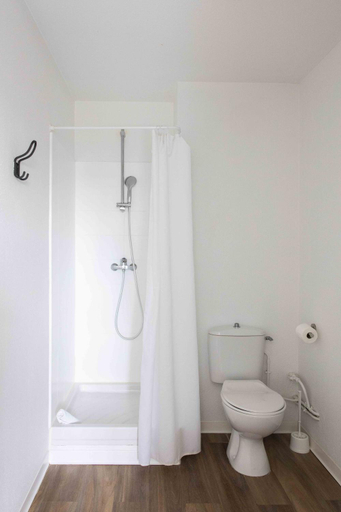 Bathroom 4, Teneo Apparthotel Bordeaux , Gironde