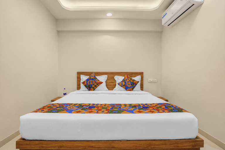 Room 5, Fabhotel Sb Palace, Nashik