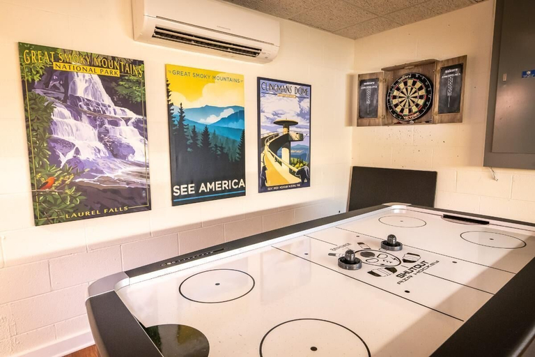 Game room 4, Window Wonderland, Sevier