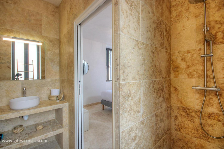 Bathroom 3, A PIANARELLA, Corse-du-Sud