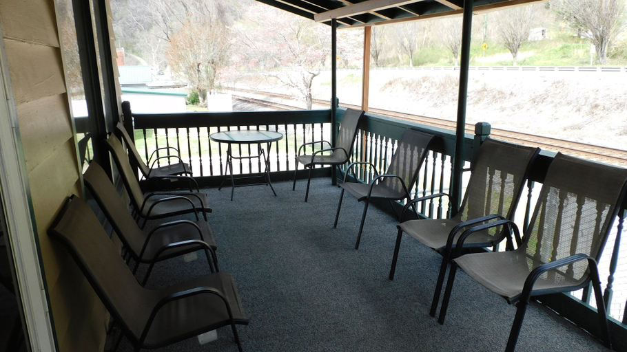 Property grounds, Historic Matewan House Lodging, Mingo