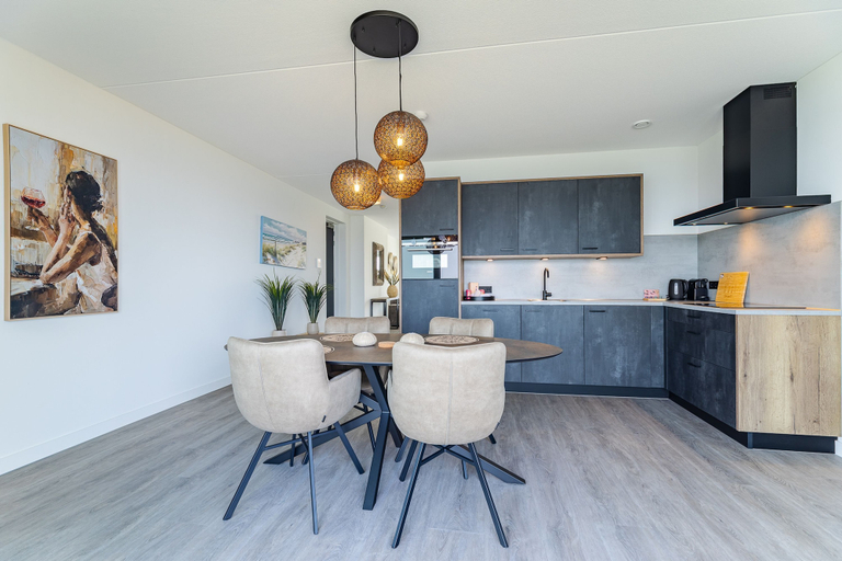 Room 4, Beachfront Holiday Home No 20 Vista Mar, Tholen