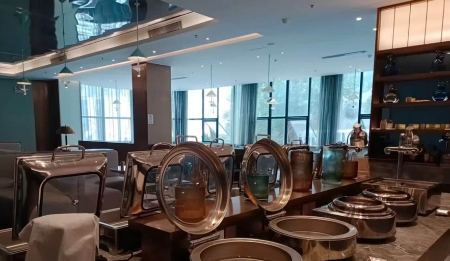 Food & Drinks 4, Crystal Hotel Qingdao Shilaoren Beach, Qingdao