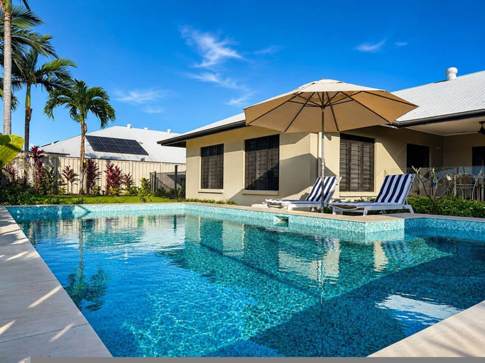 Room 2, Zen Elysium Pool - Patio - Work Desk - Garage, Lee Point-Leanyer Swamp