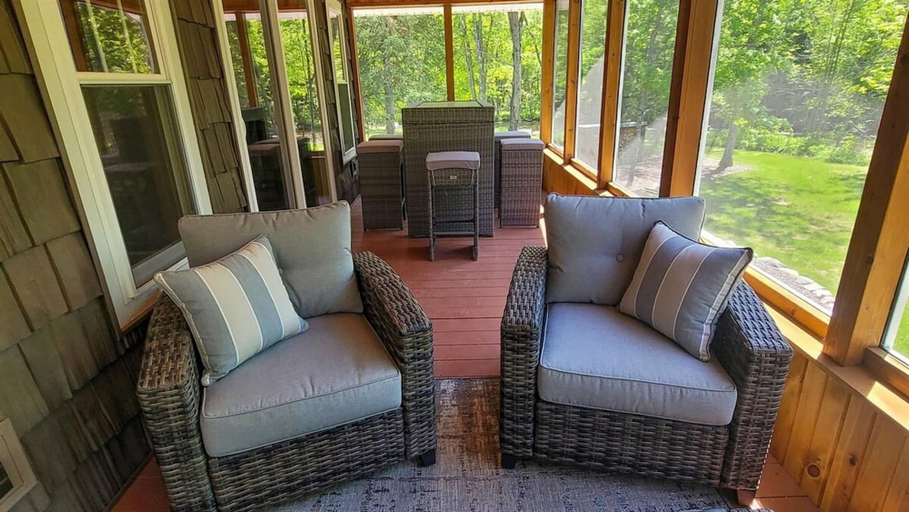 Others 2, Riverside Retreat -breathtaking View Kayak ATV, Oconto