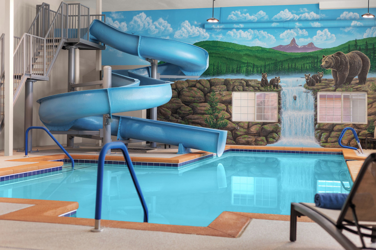 Sport & Beauty 2, Starlite Yellowstone, Tapestry Collection by Hilton, Gallatin