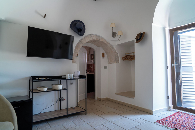 Living area 2, B&B I Trulli Di Anna, Bari