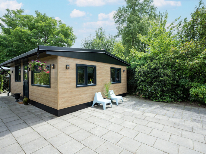 Balcony 4, Lovely Wooden Chalet With Garden in Reutum, Tubbergen