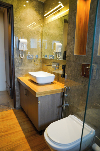 Bathroom 2, Solara Inn, North Goa