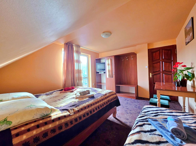 Bedroom 2, U Nazara, Skolivs'kyi
