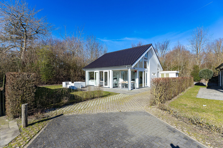 Room 5, Zonnedorp 4 Villa Jula Renesse Comfortable Beach Villa for 6 People, Schouwen-Duiveland