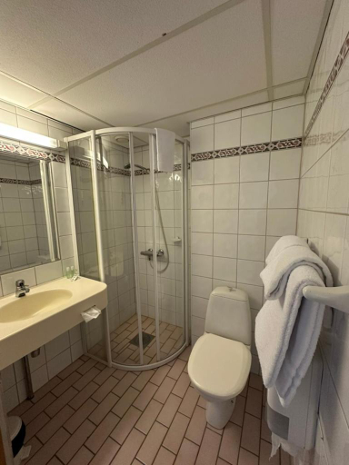 Bathroom, Toten Hotel Sillongen, Vestre Toten