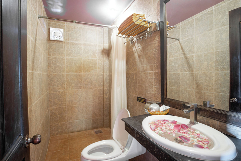 Bathroom 3, Golden Butterfly Villa, Siem Reap