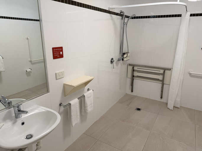 Bathroom 4, Nightcap at Golden Beach Tavern, Caloundra - Caloundra S.