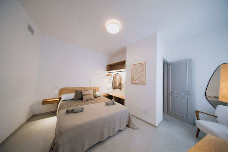 Room 2, TD Amalfitana 11 Bell Tower View, Bari
